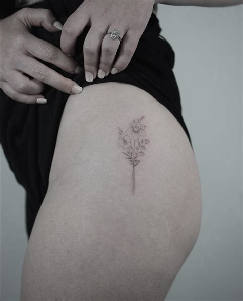 hip tattoo ideas|simple hip tattoo designs.